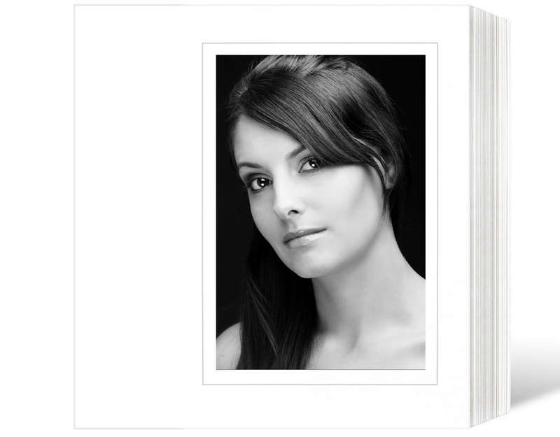 quadratisches Endlosleporello für 13x18 cm - weiß - weiß glänzende Maske - grauer Rand - 100 Teile
